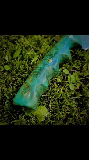 Made in Canada baby! #kitchenknives customknives #bushcraftknife #handmadeknives #knives #knifemakers #knifemaking #knifeporn #knifelife #knifenut #blade #customknife #madeincanada #knifecollection #knifepics #knifefanatics #knivesofinstagram🔪 #chefknifes #bushcraft #huntingknives #kitchenknives | Moonraker Knives Canada