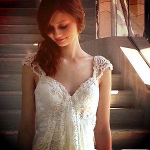 19 reactions | Tasarımcı Özlem Süer'in Blossom isimli 2016 Yaz Gelinlik Koleksiyonu fotoğraf çekimi otelimizde gerçekleşiyor. Raffles İstanbul'da nice düğünlere...  Designer Özlem Süer's Blossom 2016 Summer Wedding Dress Collection photo shooting at Raffles Istanbul - ÖZLEM SÜER HOUSE - NİŞANTAŞI | Raffles Istanbul | Facebook