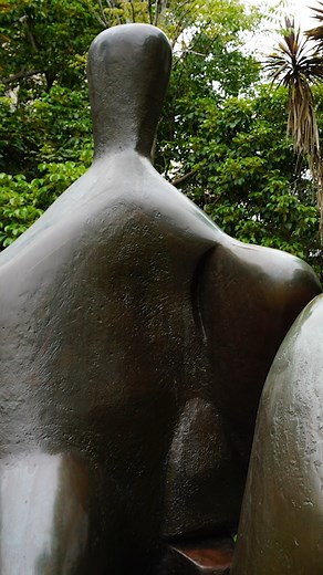 Join us in exploring the step-by-step process of repatinating Henry Moore's "Reclining Figure: Arch leg" with sculpture conservator, James Copper. Learn about why recoloring a sculpture is important and what materials and processes go into giving one of our favorite sculptures its signature color. Enjoy the sculptures' fresh look by giving it a visit here at the Museum sculpture garden! Check out the full video on our YouTube channel linked in out bio. @henrymoorestudios Music by Rann Golamco #S