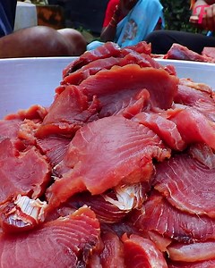 Fisch von der Größe eines Mannes als Leckerbissen zubereitet | Fabiosa Top-Lifehacks