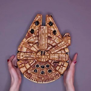 On a un bon pressentiment pour cette tarte Faucon Millenium... | Star Wars