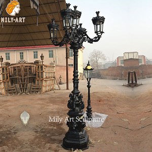 [Hot Item] Outdoor Antique Cast Iron Street Lamp Post for Sale