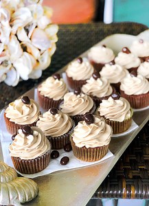 Mocha Cupcakes - The BEST Ever (& Chocolate Espresso Buttercream)