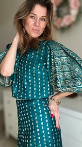 Big puffy sleeves??? Yess…. Throwing an idea on how to use up all of the saree fabric… which look do you like better??? #seamstress #seamstressesofinstagram #sewingproject #fashion #sewingreels #dress #memade #salwarsuits #indiansuits #desifashion #desilook #sari #saree #sareefashion #sareedress #sareesoverseas #upcyclingfashion #upcyclingsaree #sareeoutfit #outfit #outfitinspiration #indowesternstyle #indowesternwear #indowestern #repurposedsaree #upcyclingclothes #desi_diaries #fashion #womanf