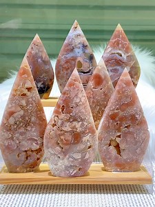 7.5K views · 1.6K reactions | Pink agate flames  so so shiny druzy geodes ✨and very beautiful pink flowers patterns | Rock's Rock Store | Facebook
