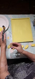 Bee 🐝 Happy Cute Diy Project #bee #beecraft #springcraft #happy #easydiy #dollartreecraft #dollartreediy #easy | The Passionate Painted Lady