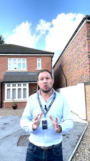 1.9K views | Aspen Close, Willerby, Hull, HU10 6FR INVITING OFFERS BETWEEN £245,000-£255,000 #beercocks #housetour #propertyhull ##househunting | Beercocks | Facebook