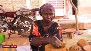 #Mali À Samakele, dans le cercle de Banamba, ces femmes ont pour activité principale la poterie ! Soudan infos | Soudan infos