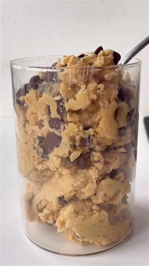 4.7K views · 13 comments | Cookie, cookie, cookie dough. (It’s actually chickpea cookie dough but it doesn’t have quite the same ring) One of the best hacks for a health-ier cookie dough. Recipes below  Ingredients 1 jar of chickpeas, drained Handful of chocolate chips 2tbsp honey 2tbsp crunchy PB Method Pat your chickpeas so they’re nice and dry then pop in a bowl with the rest of your ingredients. Blend until smooth & enjoy | Pip&Nut | Facebook