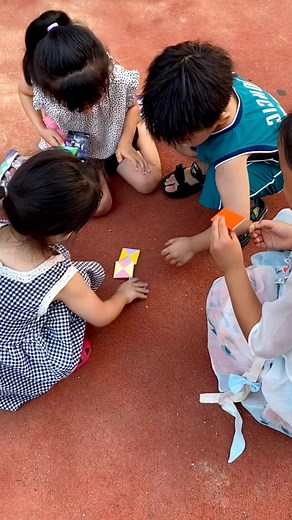 Do you still remember how to fold the four-corner bag I played with when I was young. #parentchildhandmade #kindergartenhandmade #handmade #art #simple #tutorial #creativehandwork #paperart #paper #diy #creative paper craft ideas | paper craft ideas