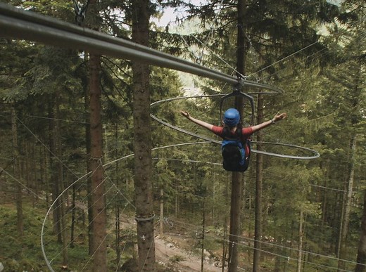 La Bol d'Air Line, 1ère tyrolienne à virages de France avec un 720° unique au monde. Merci à Léo pour cette vidéo qui déchire !! | Bol d'Air