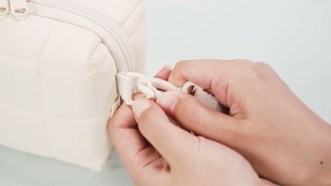 Amazon.com : BAGSMART Small Digital Camera Case : Electronics