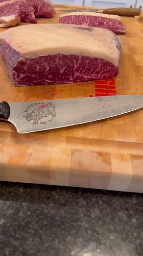 Here is the prep of the Picanha I cooked hot and fast. After slicing it into strips, it was cooked hot and fast on the Traeger Ranger. Be sure to check out the other videos from this cook! 🔥 #picanha #picanhasteak #steak #foodprep #mealprep #grilling #Wagyu #snakeriverfarms #traeger #facebookreels2022 #thisjewcanque | This Jew Can Que