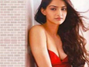 The Ultimate Pin-Up Girl - Sonam Kapoor - Bollywood Diva