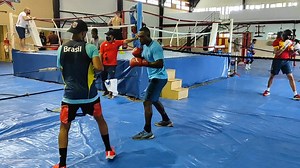 An enthusiastic atmosphere reigns at "La Finca", the cathedral of boxing in Cuba, where "Los Domadores" are training intensively for their upcoming professional debut. Cuban authorities this week gave the green light for Cuban boxers to participate in the professional circuits for the first time since 1962, when it was abolished by Fidel Castro's revolution, which encouraged the development of amateur sports. | AFP News Agency