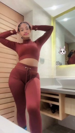 Dime conejita jejej #Colombia #caribe #latingirl #vacations #vacationmode #viralreelsfacebook #viralvideo #sexy #typ #followforfollowback #trend #modeling #model #sexygirl #followme #friends #instagirl #fypシ #fyp #dating #badgirl #girlpower #photoshoot | Gabi Loysa