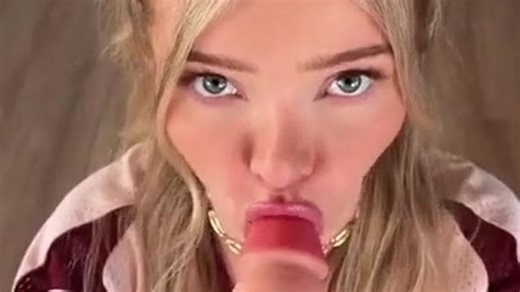 Bougie BB Superbowl Slut Taking Huge Dildo In Her Pussy