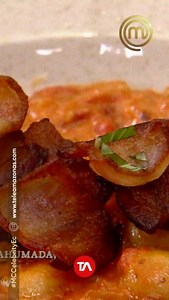 ✨ Mar estuvo a punto de llevarse el primer cachete en #MCCelebrityEc. 🤩 Sus ñoquis cautivaron al jurado en este reto de eliminación 😋 https://ow.ly/8Lf150U9oCb #MasterChef #MasterChefEcuador #MasterChefCelebrity | Teleamazonas