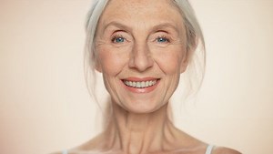 Eye Makeup Tips For Women Over 60 | PrimePrometics
