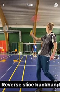 Backhend mát xoa 👏💙🏸#Badminton Thử làm đi ae | Quốc Học Badminton