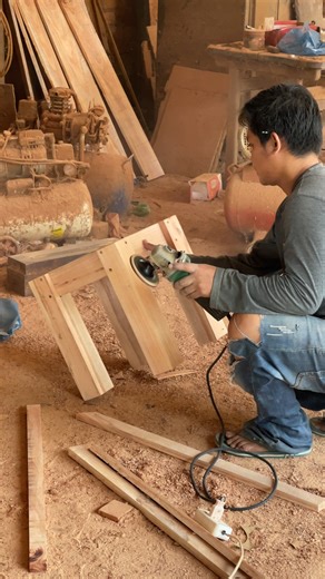 Polish chair #chair #woodwork #woodworking #woodcarving #work #wooden #woodland #workout #How #diy #reelsvideo #reelsfb #reelsviral #reelsinstagram #reelitfeelit #reels #shorts | DIY WORK