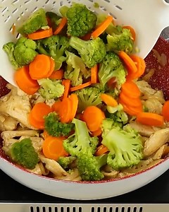 514K views · 12K reactions | Super easy and delicious Chinese style chicken with broccoli! | More Recipes | Facebook
