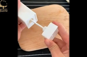 Butter Spreader 2 Pcs, Dishwasher Safe Corn Cob Butterer Holder Spreads Butter Evenly On Pancakes, Waffles, Bagels, and Toast Dispenser Ensures Freshness for Each Use (Classic)