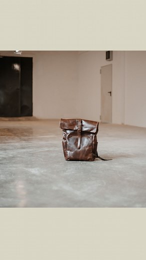 Curious what essentials perfectly fit into our versatile Nomad backpack? Join us on an adventure as we uncover its endless possibilities! Remember, Nomad is crafted to suit every explorer out there! #buckleandseam #onebagonechild #yourbagyourstory #leatherbag #outfitinspiration #outfitinspo #whatisinmybag #packwithme #backpack #newinstyle | Buckle & Seam