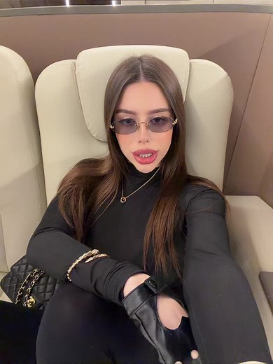 Відео користувача maria.riiri (@maria.riiri) з композицією «оригинальный звук - 444»