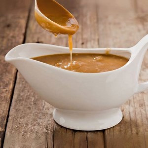 No Thanksgiving Turkey is complete without gravy! Quickly whip up this easy and energy efficient recipe! Ingredients: 2 tablespoons + 2 teaspoons cornstarch 2 cups (500ml) stock (beef, chicken, turkey or vegetable) 2 tablespoons unsalted butter ½ teaspoon black pepper ½ teaspoon salt 2 sage leaves | Mon Power | Facebook