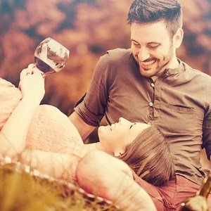 Alamos Wines rich and flavorful Malbec thrives in Mendoza’s Uco Valley, where unique vineyards and growing conditions give to Malbec wines incredibly concentrated fruit flavors of plum and blackberry / Οι μοναδικοί αμπελώνες και οι ξεχωριστές συνθήκες καλλιέργειας στην κοιλάδα Uco στην Μεντόζα, δίνουν στο Malbec μία πλούσια φρουτώδης γεύση. | Alphamega Hypermarkets