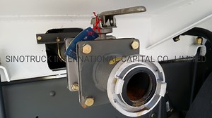 [Hot Item] China Heavy Duty 8X4 Water Fuel Special Tank Truck