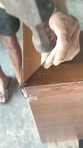 Hasilnya rapi cara memotong hpl di bagian siku orang indonesia | Construction Laborers