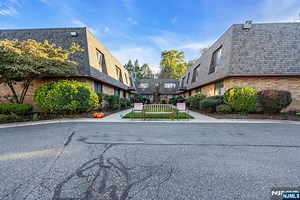 164 Diamond Bridge 18 #18, Hawthorne, NJ 07506 - MLS 25038102 - Coldwell Banker