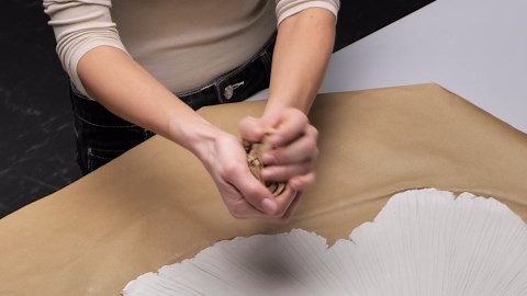Lámpara de arcilla para hacer en el tiempo libre
