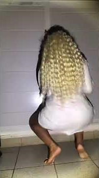 CUBAN Blonde Alejandra Twerking Skills! #twerk