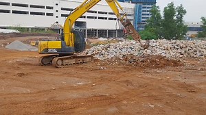 Test operator breaker | Excavator proyek