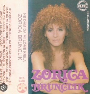 54K views · 839 reactions | Zorica Brunclik: To mogu samo ja Jedna od najljepsih Zoricinih pjesama, snimljena 1987. Godine, ali je prosla nezapazeno jer je tih godina Zorica bila protjerana sa medijske scene, zbog one cuvene afere sa Vesnom Zmijanac, koja je optuzila da joj je preotela Kemiša. Zorica je napisala stihove, Kemis komponovao i odsvirao, a plocu izdao sarajevski Diskoton. | Merak stranica - "Dobra Muzika" | Facebook