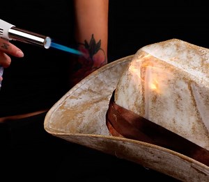 959K views · 3K reactions | How to make unique crafts from leather and wood! 鸞 | 5-Minute Crafts Teens | Facebook