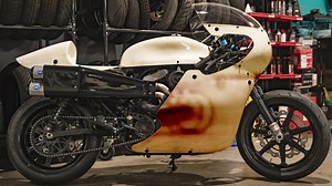 Immersed in a reverie of past glory, the KR-TT Sportster patiently awaits finishing touches. 💭 . #rolandsandsdesign #xr750 #xrtt750 #roadracer #americanvtwin | Roland Sands Design