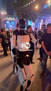 15 reactions | Tesla revela nuevas funciones del robot Optimus El...