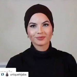 Ooh.. So thats how you tie a turban, and we love the shawl! Thank you @uniquehijabs @omayazein 󾌧󾌧 | Sheikha Hub