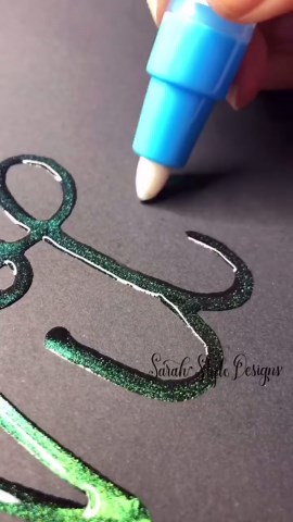 Wild – Expressive Hand Lettering Word Art