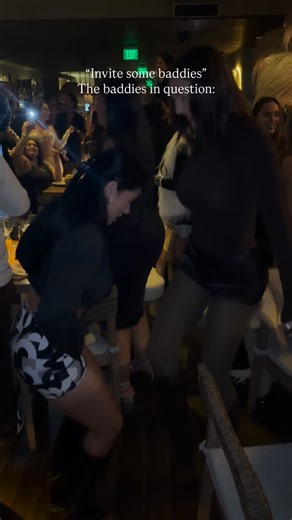 Ona Azul Casella on Instagram: "“All miami girls do is sit on their phones in the section and give dirty looks “ us :"