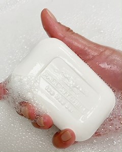 Bask in the serene bath time sounds of Tea Tree Body Bar 🧼 #TextureTuesday | Paul Mitchell