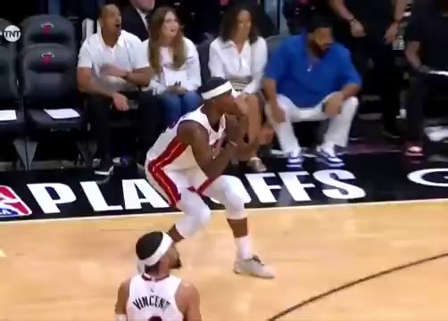 28K views · 1.2K reactions | Butler with the timeout signal.  | Heat Diehards | Facebook