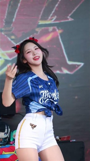 廉世彬跳BANG NBAG #cheerleader #粉絲應援#baseball #rakutengirls #廉世彬 #樂天女孩 #韓國 #염세빈