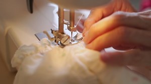 Asian Senior Woman Using Sewing Machine: стоковое видео (без лицензионных платежей), 1064282461 | Shutterstock