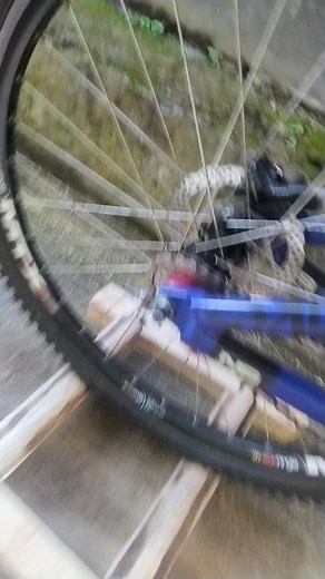 Roller trainer dari kayu pemanasan buat besok😁 #mtb #trainerroller #trainermanual #bikelife #goesdirumah #olahraga | Hendi Hermawan