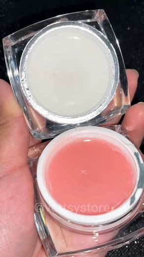 ❤️Make nail extension easier by using Solid Builder Gel. ❤️Shop here: http://bit.ly/3ZhRiif #nails #vettsynails #nailextensions | Vettsy